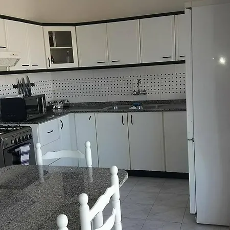 Salina With Private Balcony בית אירוח